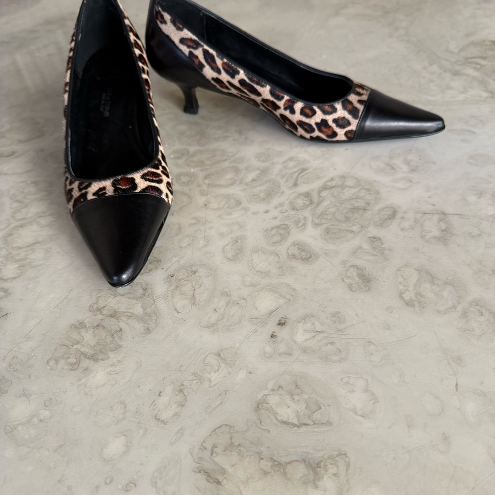 Made in ITALY - Leopard Print Black Women's Heels, Casual Corner, size 5M